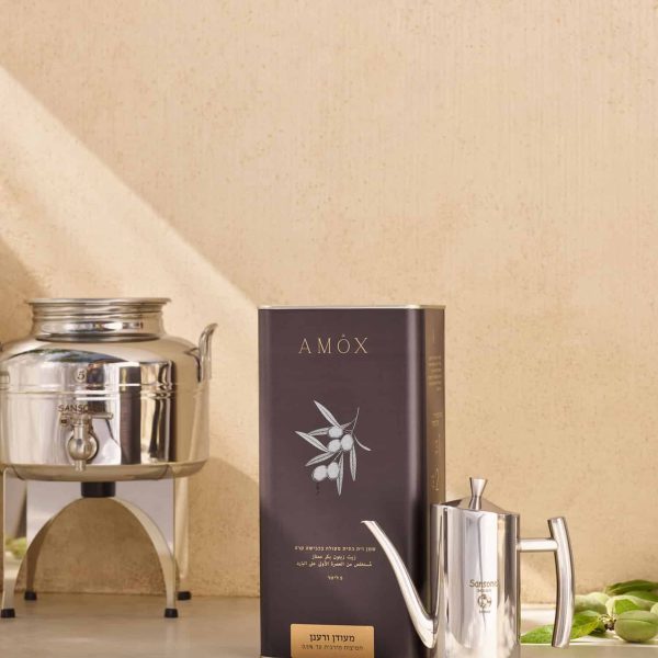 SMALL_Untitled Session296992 חווית שמן זית אורגנית: מיכל נירוסטה 5 ליטר ומעמד + קנקן 0.5 ליטר + פח שמן זית מודגש אורגני 5 ליטר