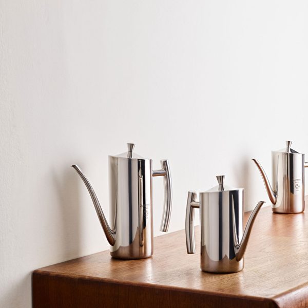 Stacked from 7 images. Method=C (S=1) קנקן נירוסטה לשמן זית - 500 מ"ל