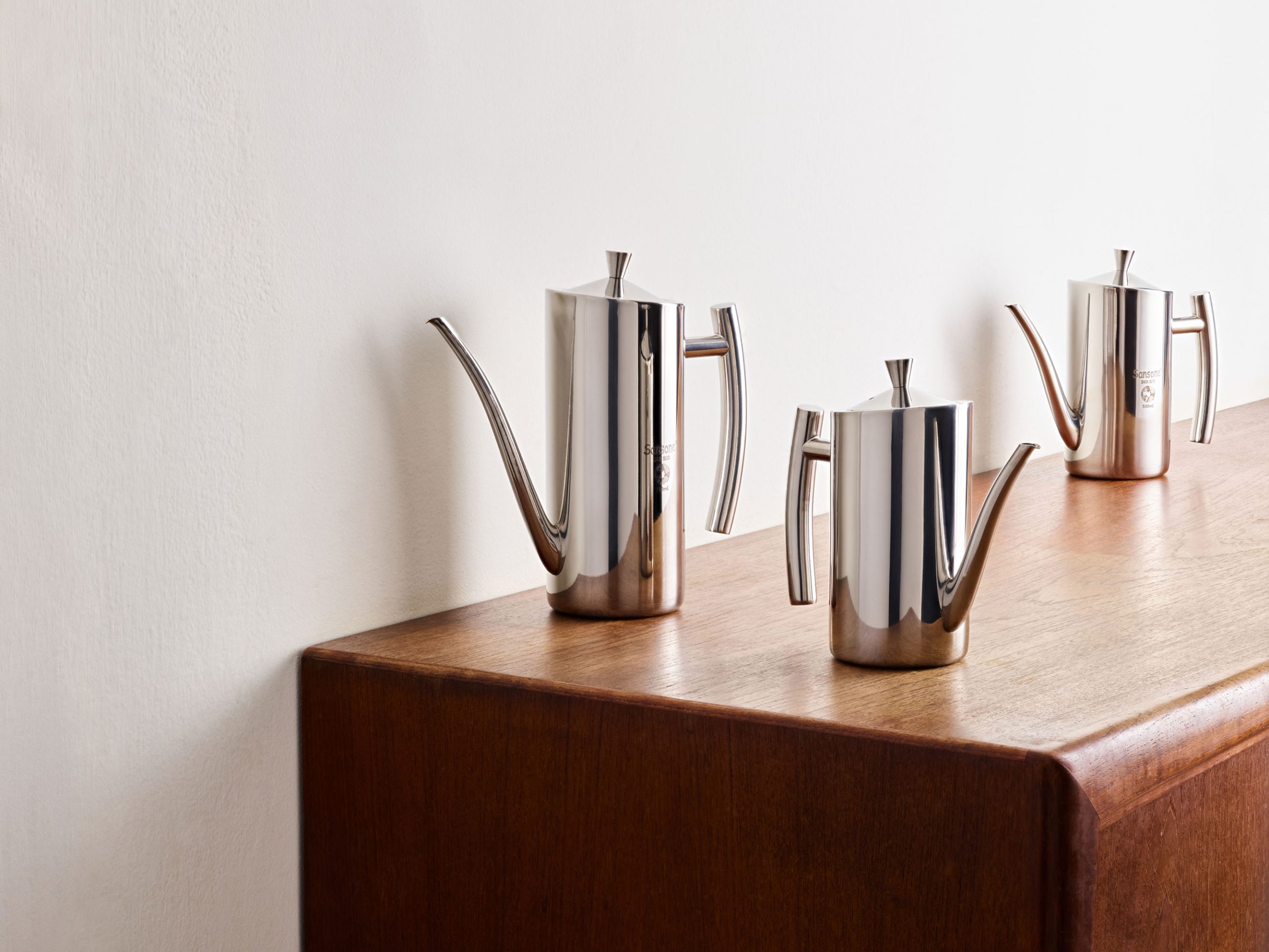 קנקן נירוסטה לשמן זית - 750 מ"ל